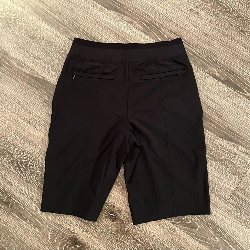 Athleta Brooklyn Bermuda shorts - Picture 7 of 7
